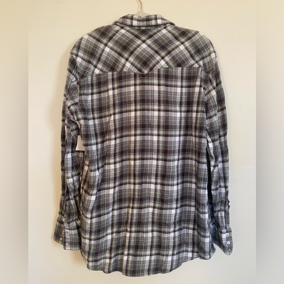 Men’s flannel pear snap - Picture 2 of 3